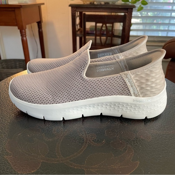 Skechers Shoes - Skechers Slip-ins GOWalk Sneakers womens size 7